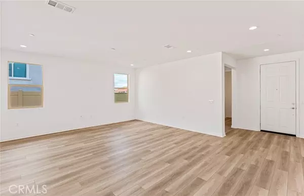 Lake Elsinore, CA 92530,4086 Madonna CIR