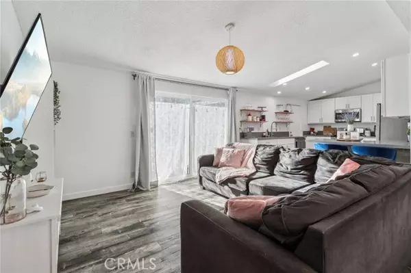 Castaic, CA 91384,31830 Sapphire LN