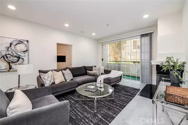 Toluca Lake, CA 91602,10824 Bloomfield ST 106