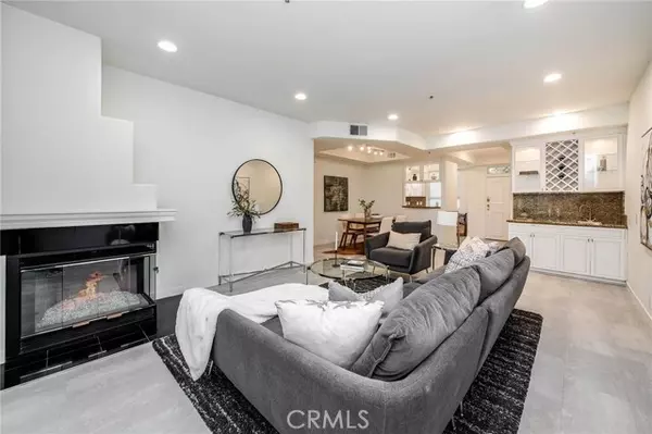 Toluca Lake, CA 91602,10824 Bloomfield ST 106