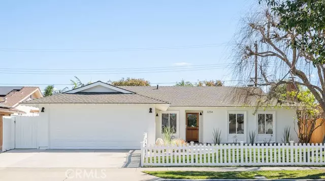 3254 Washington AVE, Costa Mesa, CA 92626