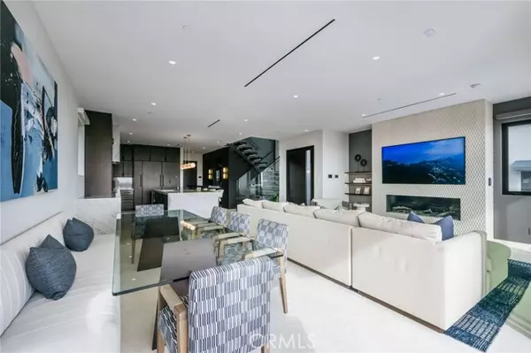 Newport Beach, CA 92661,218 E Oceanfront
