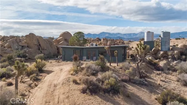 53577 Pipes Canyon RD, Pioneertown, CA 92268