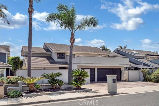 17212 Lynn LN, Huntington Beach, CA 92649