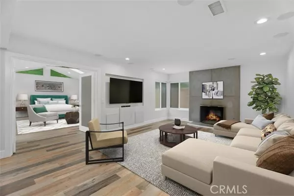 Huntington Beach, CA 92649,17212 Lynn LN