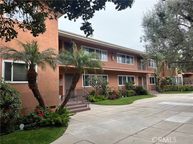 Long Beach, CA 90802,1030 E 2nd ST 6