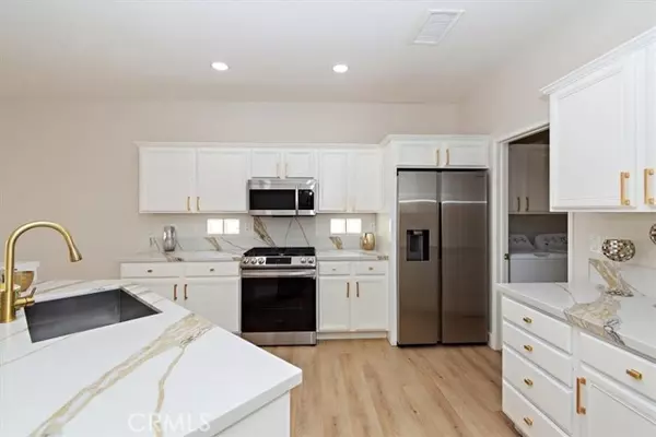 Palm Desert, CA 92211,78006 Damask Rose CT