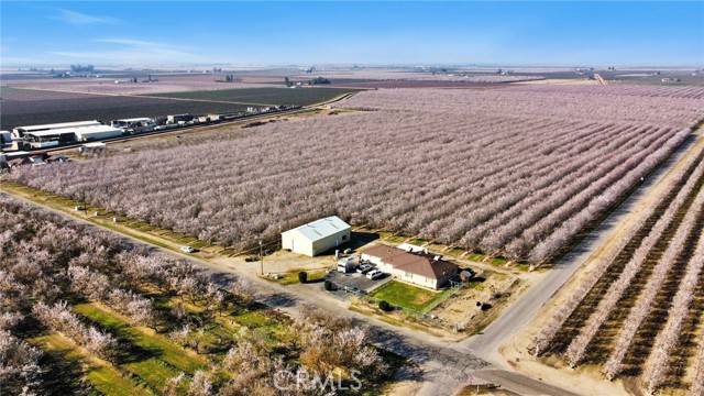 2465 N Lassen AVE,  Kerman,  CA 93630