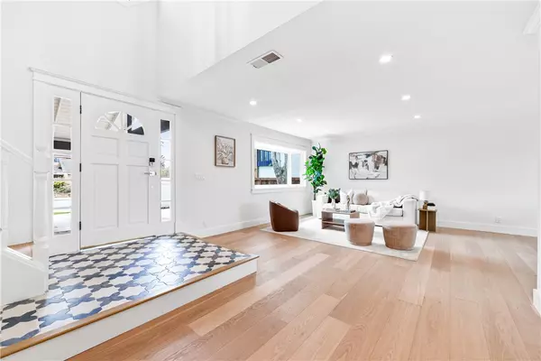 Huntington Beach, CA 92648,6781 Lawn Haven DR
