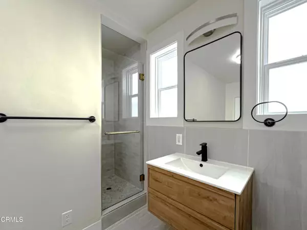 Los Angeles, CA 90036,741 S Curson AVE