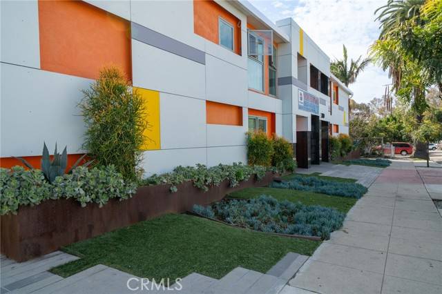 Long Beach, CA 90806,210 E 29th ST