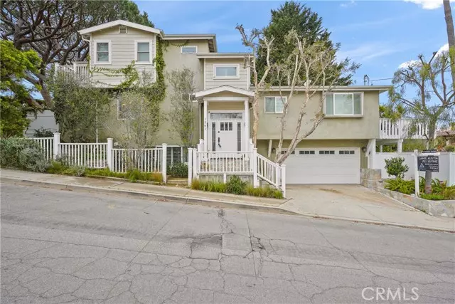 1561 Curtis AVE, Manhattan Beach, CA 90266