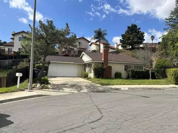 Escondido, CA 92027,1359 Mimosa CT