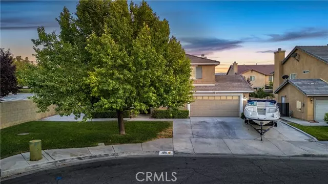 3200 Still Meadow LN, Lancaster, CA 93536