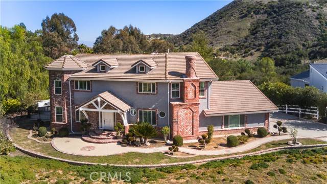 6 Bronco LN, Bell Canyon, CA 91307