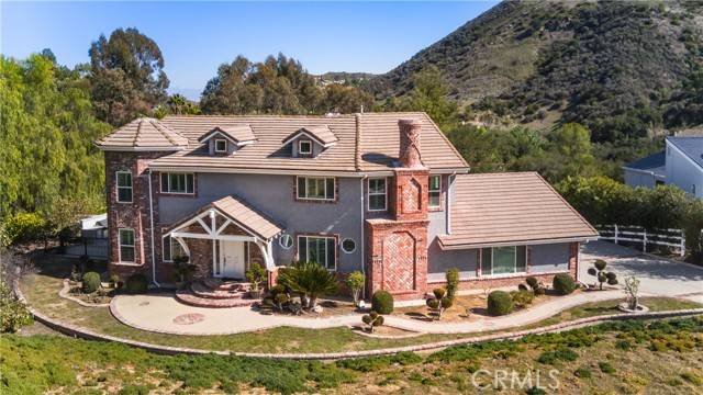 6 Bronco LN, Bell Canyon, CA 91307