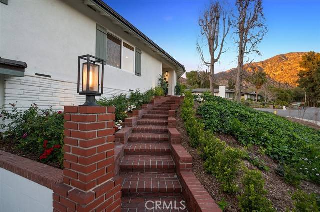 Arcadia, CA 91006,1985 Highland Oaks DR