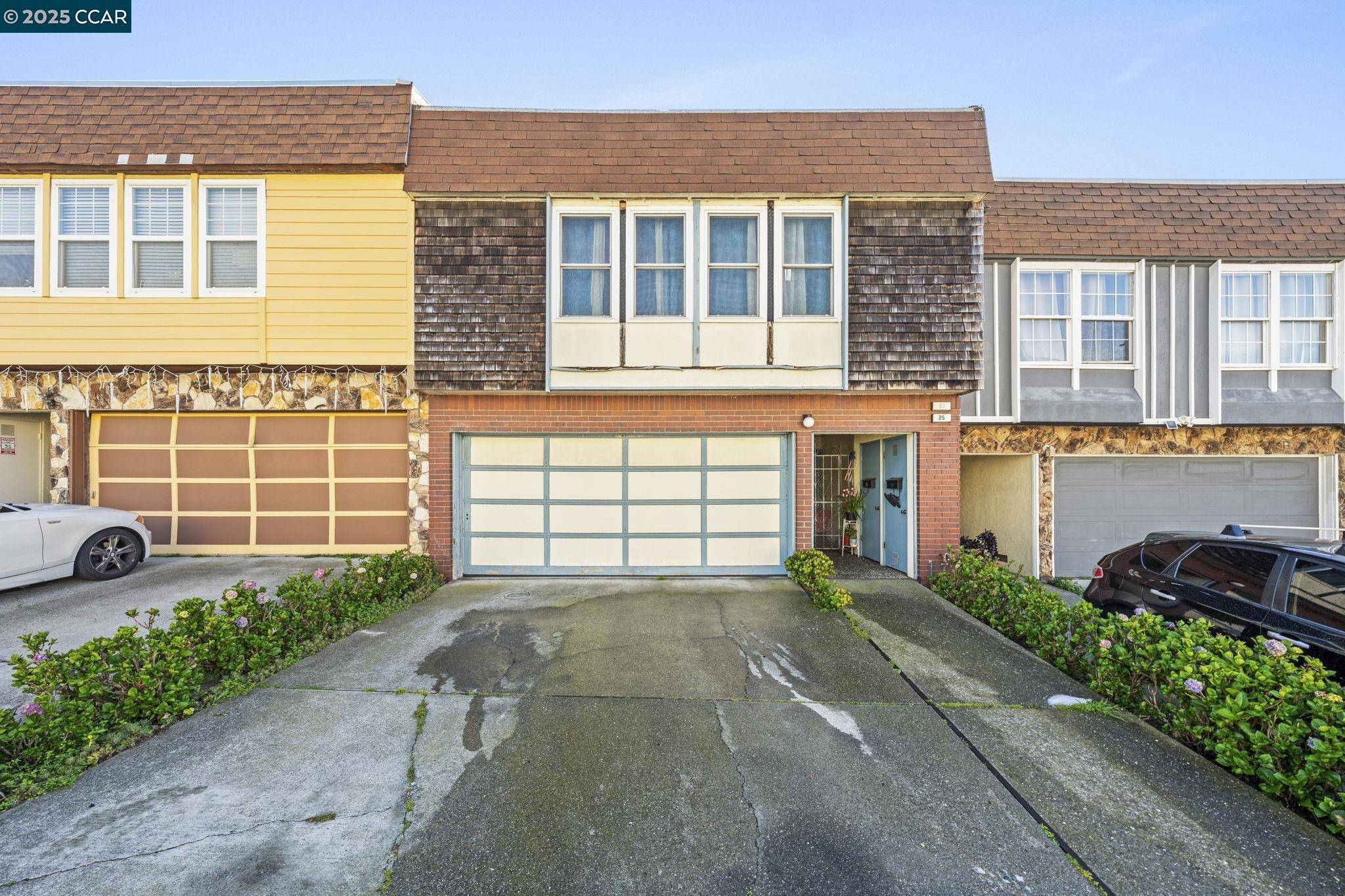 23 2nd Ave, Daly City, CA 94014-2615