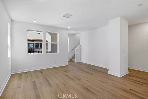 Anaheim, CA 92804,2209 W Orange