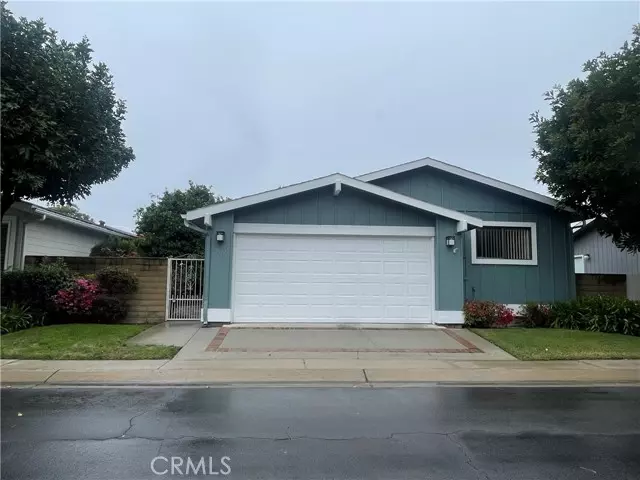 2512 View Lake 159, Santa Ana, CA 92705