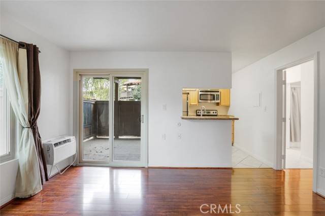 Santa Ana, CA 92701,1345 Cabrillo Park DR D01