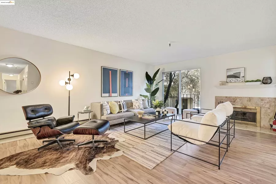601 Leahy 104, Redwood City, CA 94061
