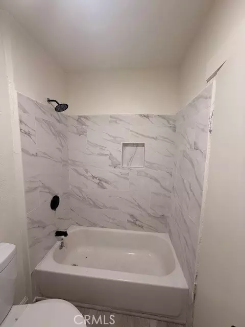 Compton, CA 90220,441 W Palm ST