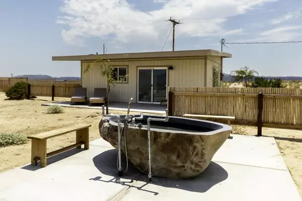 Twentynine Palms, CA 92277,81150 Harley LN