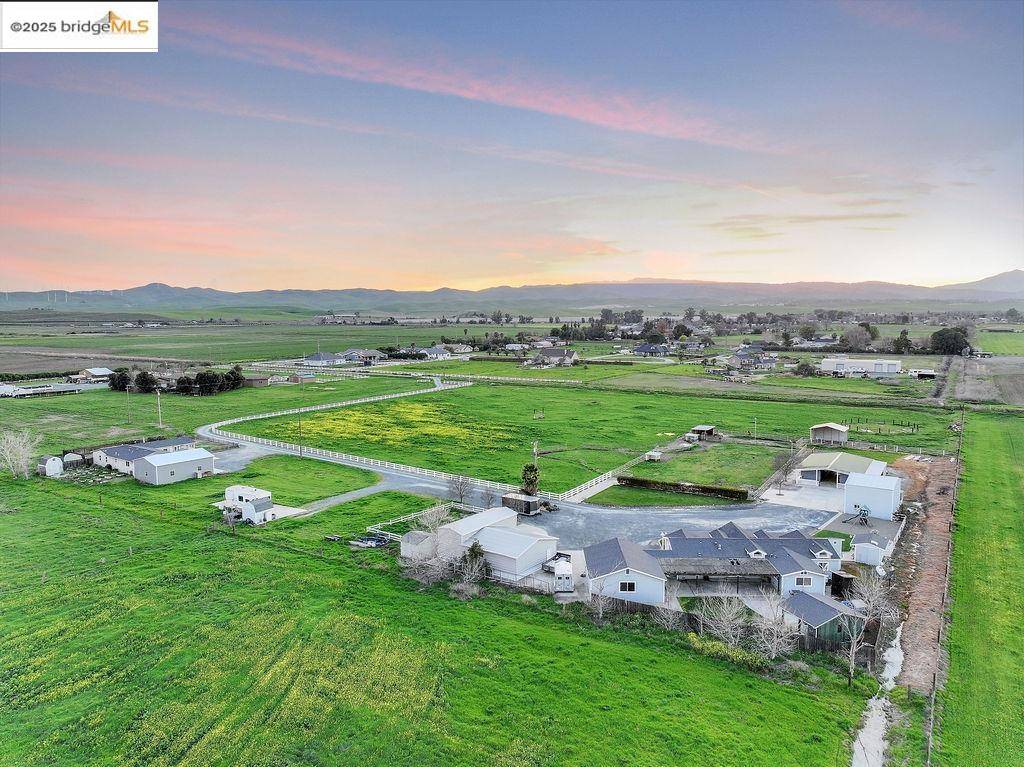 4985 Bixler RD, Byron, CA 94514