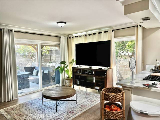 Lakewood, CA 90712,5154 Meadow Wood AVE