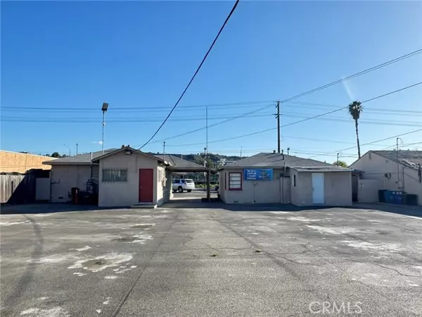 La Puente, CA 91744,15943 Amar RD