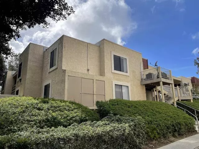 433 Autumn DR 27, San Marcos, CA 92069