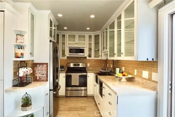Huntington Beach, CA 92648,711 Pacific Coast Highway 301