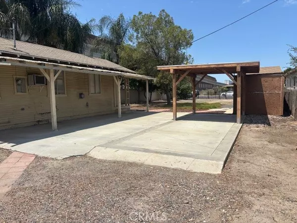 Corona, CA 92879,111 N Victoria AVE