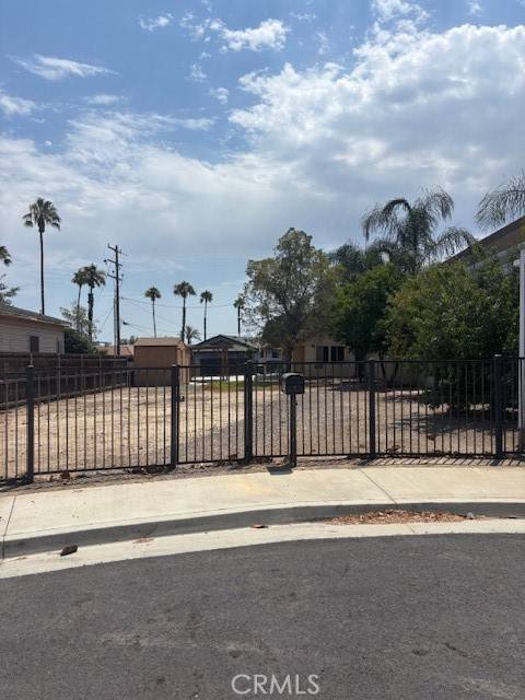 111 N Victoria AVE, Corona, CA 92879