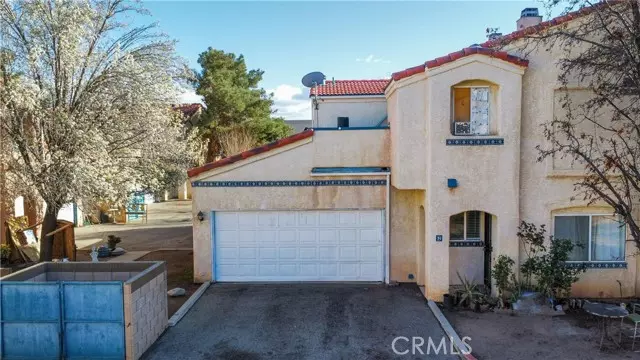 2320 E Avenue Q4 19, Palmdale, CA 93550