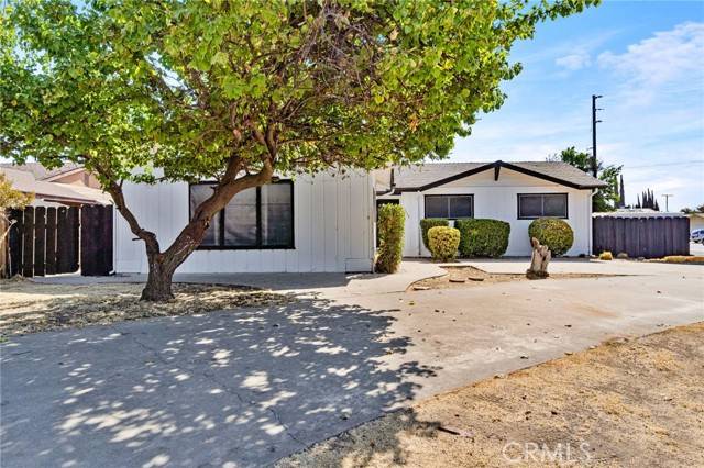 2738 S Fairway CT, Visalia, CA 93277