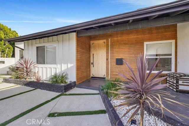 22901 Bassett ST, West Hills, CA 91307
