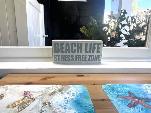Newport Beach, CA 92661,419 E Bay AVE