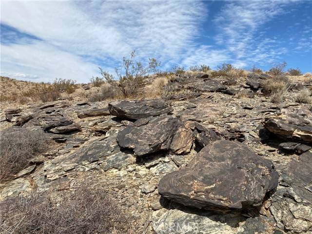 3025 Flamingo AVE, Joshua Tree, CA 92252
