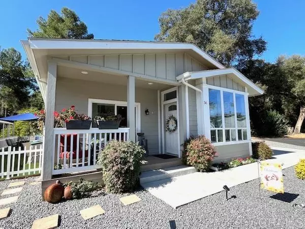 Escondido, CA 92026,8975 Lawrence Welk Dr 36