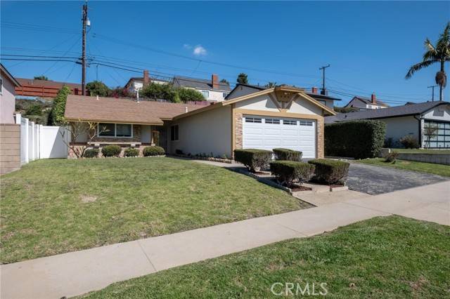 1635 E Gladwick ST, Carson, CA 90746