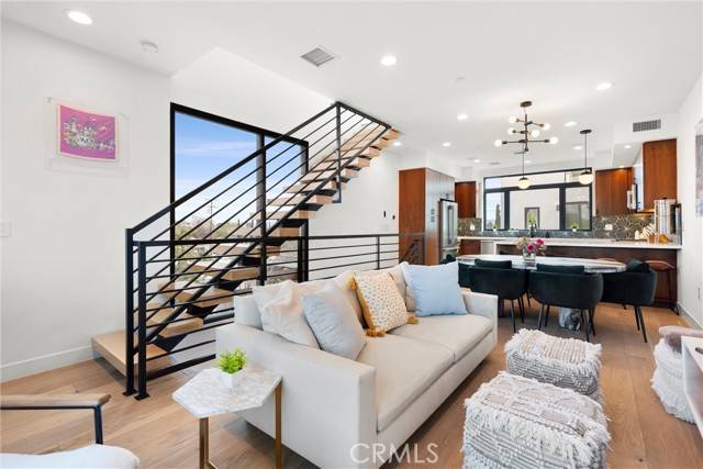 11300 Victory BLD, North Hollywood, CA 91606