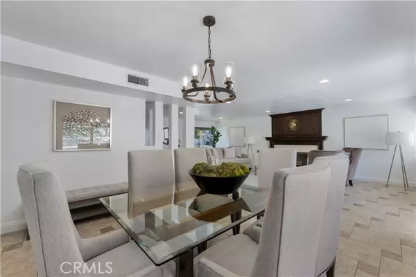 Woodland Hills, CA 91367,5869 Eilat PL