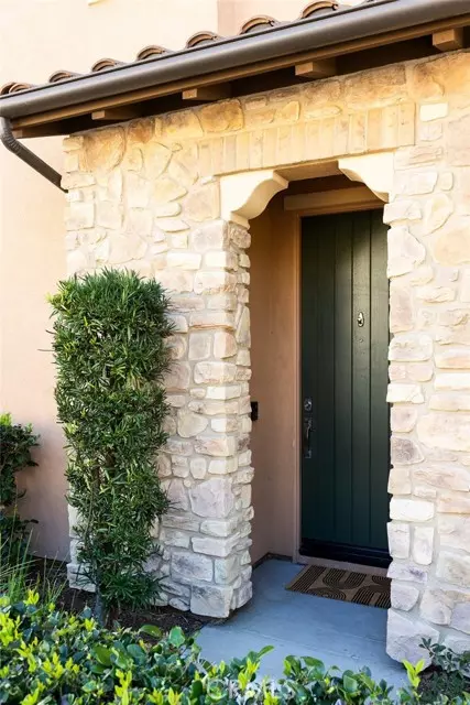 Lake Forest, CA 92630,51 Clover