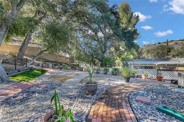 Westlake Village, CA 91361,69 Little John LN