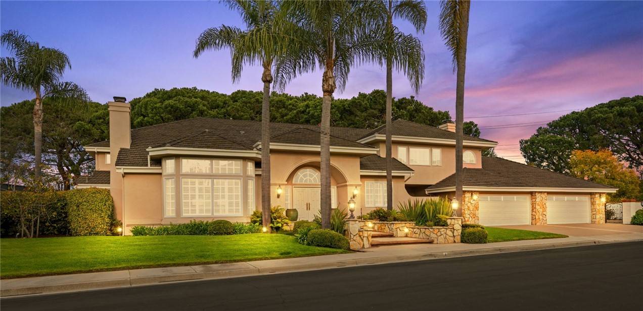 4 Huntington CT, Newport Beach, CA 92660