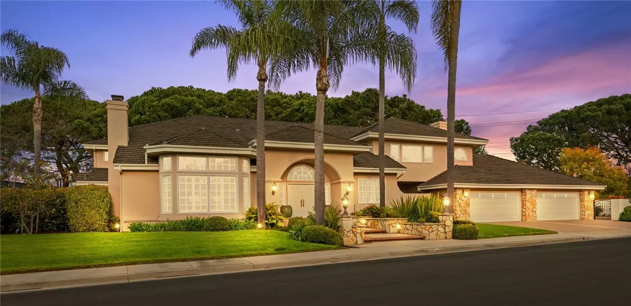 4 Huntington CT, Newport Beach, CA 92660