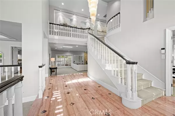 Newport Beach, CA 92660,4 Huntington CT