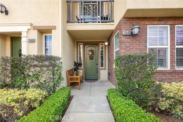 Valencia, CA 91354,28562 Herrera ST